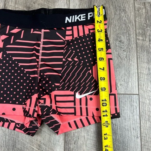 Nike Pro Pink Print Spandex Shorts - Picture 10 of 12